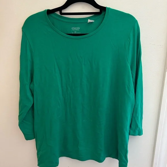 Chicos Green Basic Tee Shirt - Picture 3 of 4